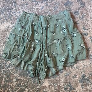 green floral ruffle skort – tiered flowy style – size s